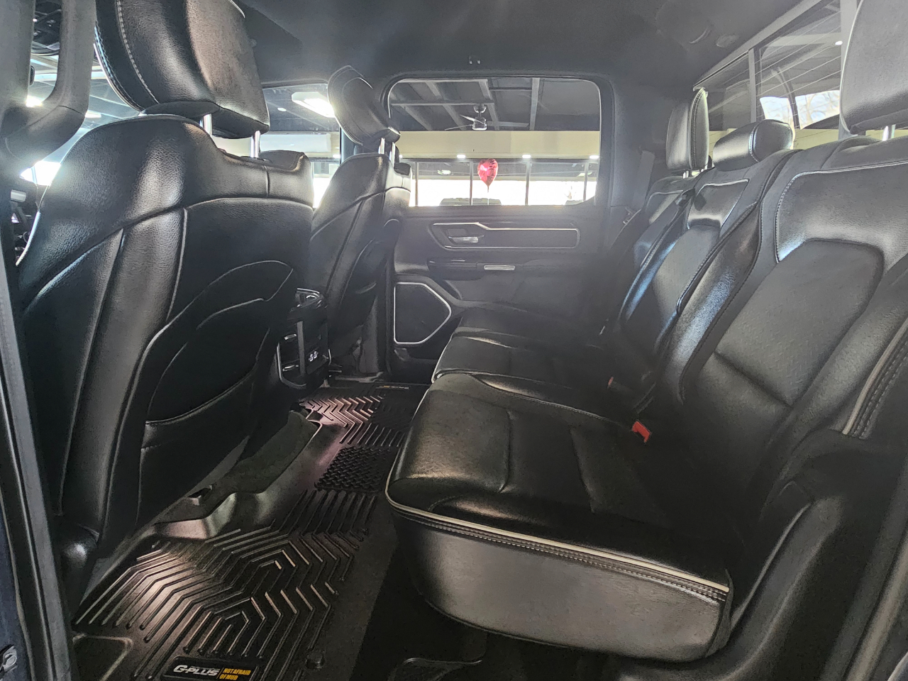 RAM 1500 Laramie 4x4 Crew Cab 5'7" Box 2021