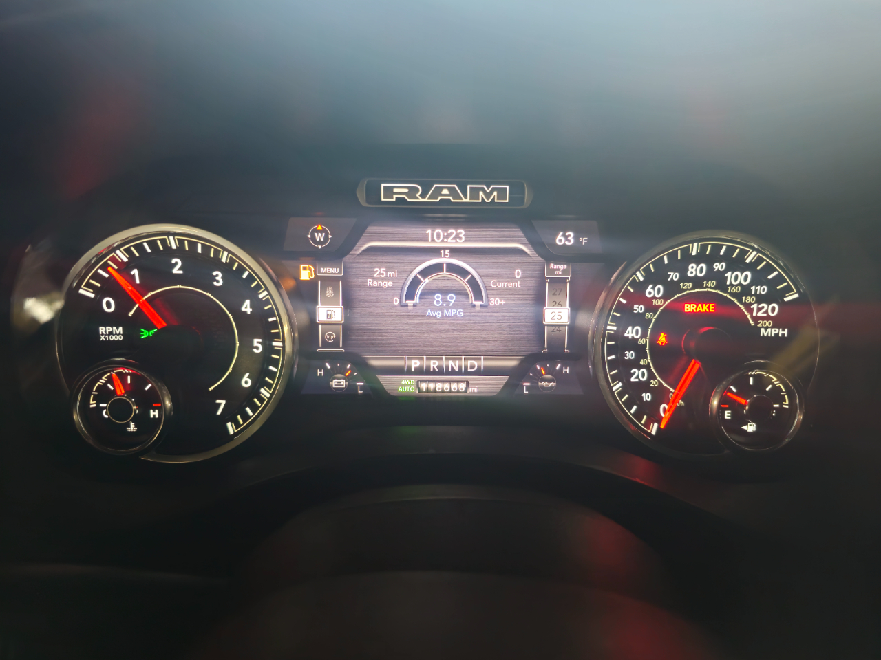 RAM 1500 Laramie 4x4 Crew Cab 5'7" Box 2021