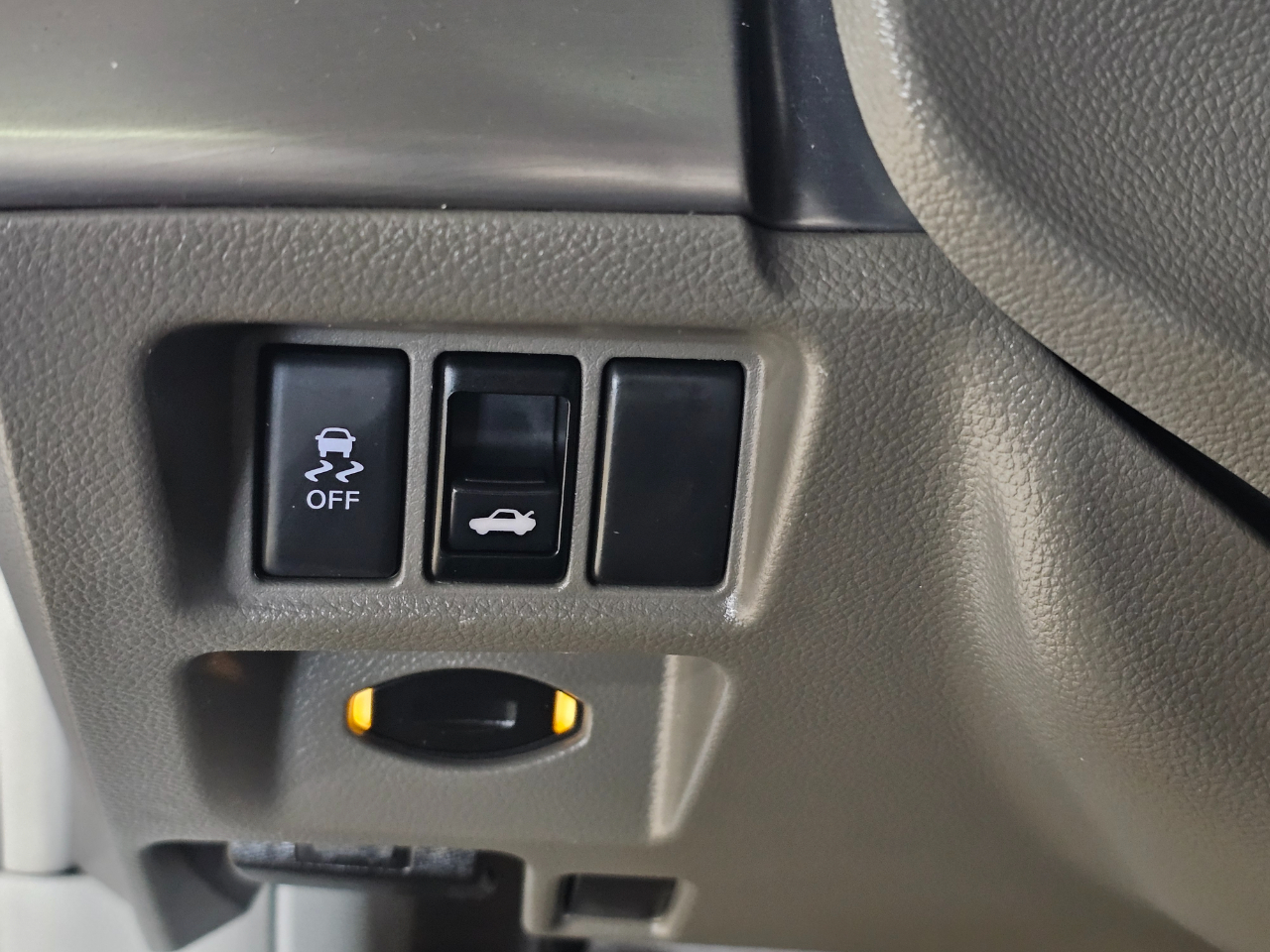 Infiniti G25 Sedan 4dr Journey RWD 2011