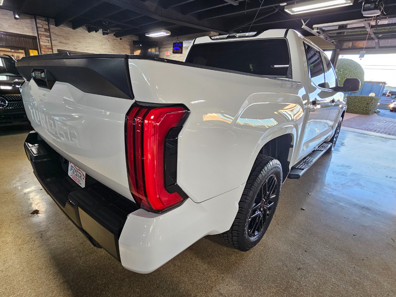 Toyota Tundra 4WD SR CrewMax 5.5' Bed (Natl) 2023