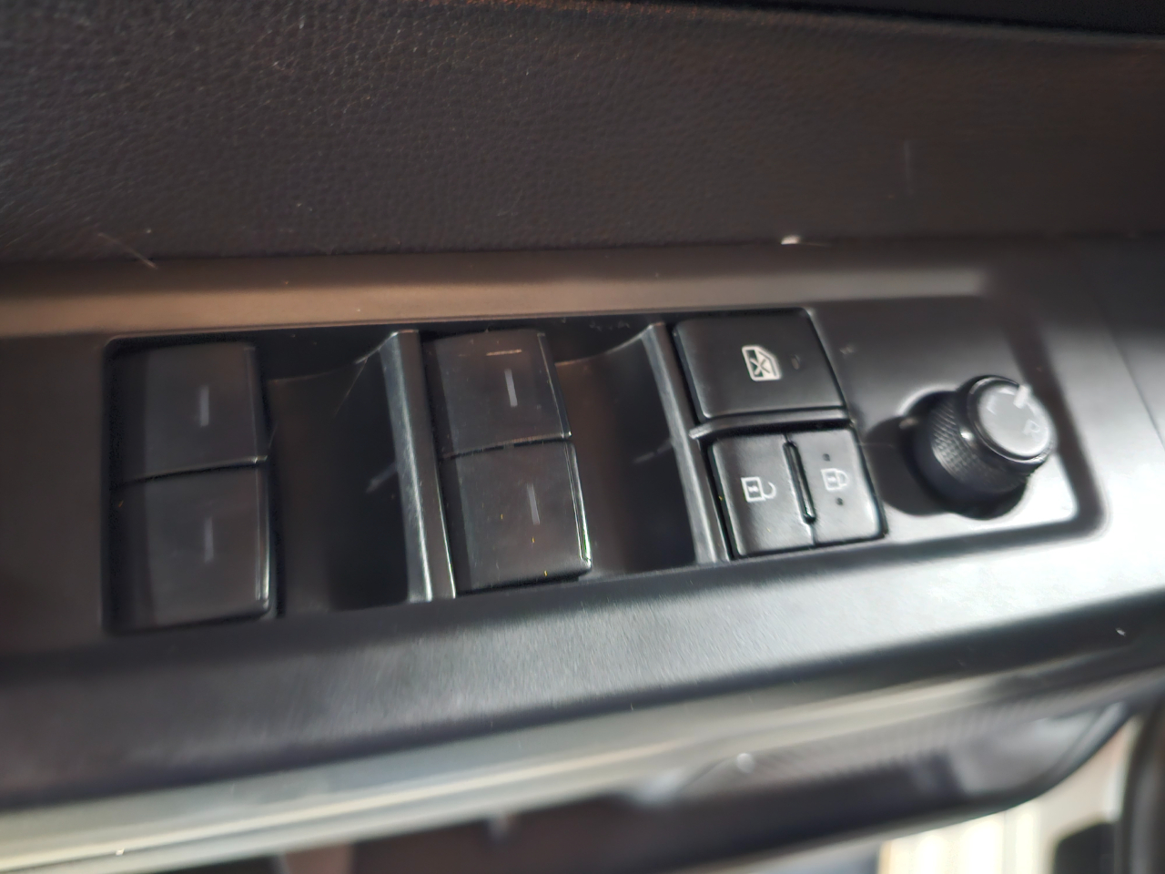 Toyota Tundra 4WD SR CrewMax 5.5' Bed (Natl) 2023