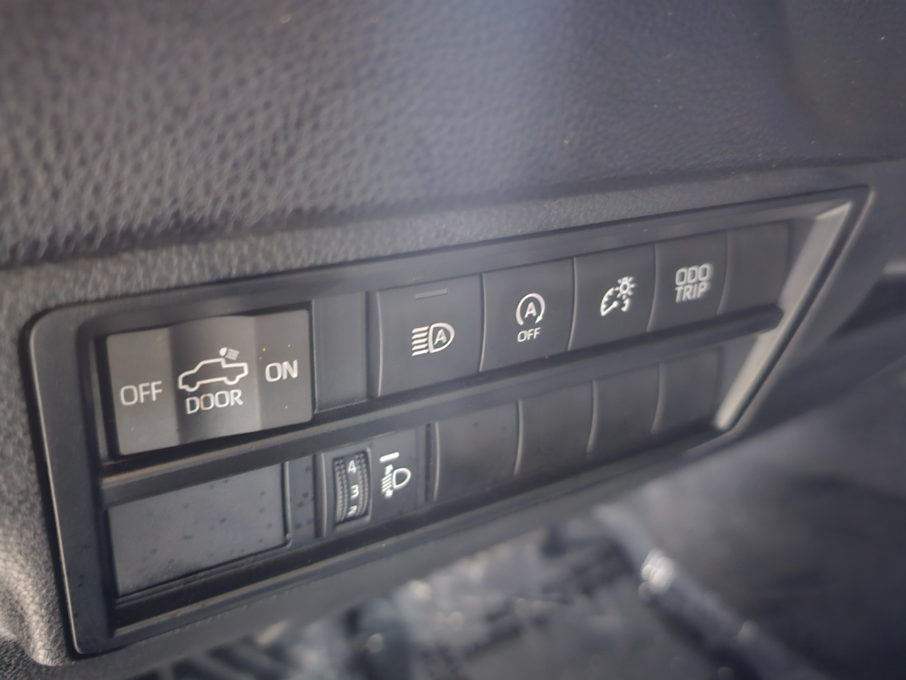 Toyota Tundra 4WD SR CrewMax 5.5' Bed (Natl) 2023