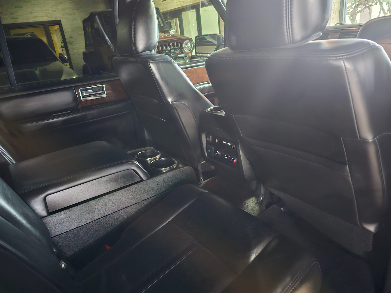 Lincoln Navigator 2WD 4dr 2015