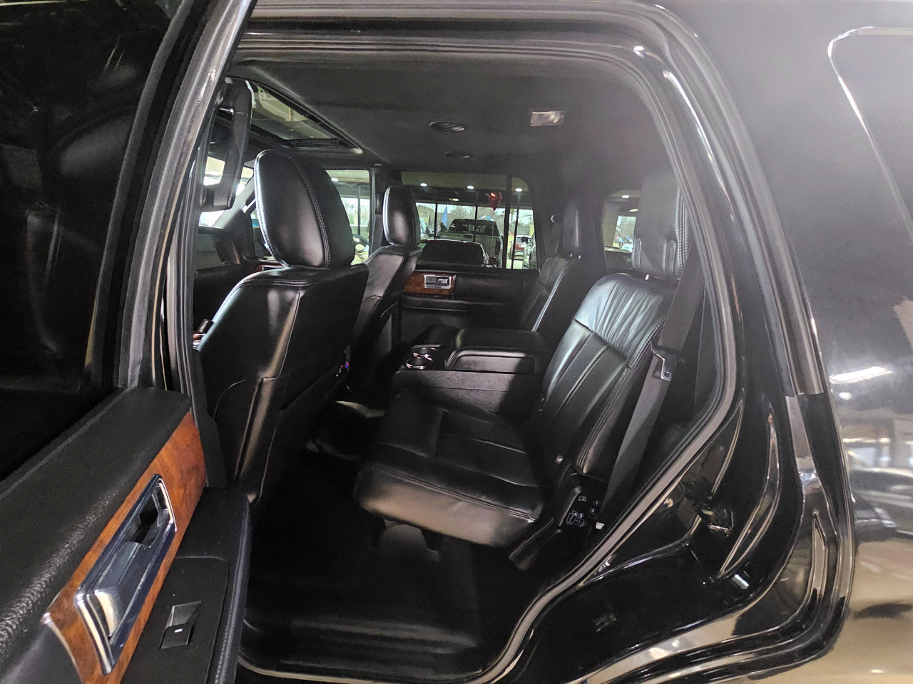 Lincoln Navigator 2WD 4dr 2015