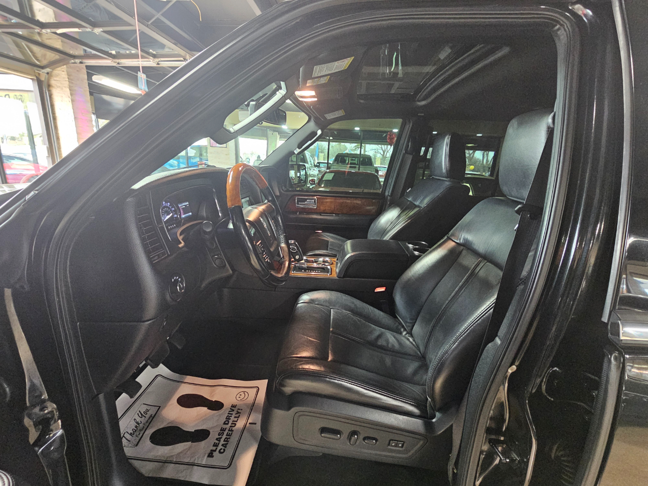 Lincoln Navigator 2WD 4dr 2015