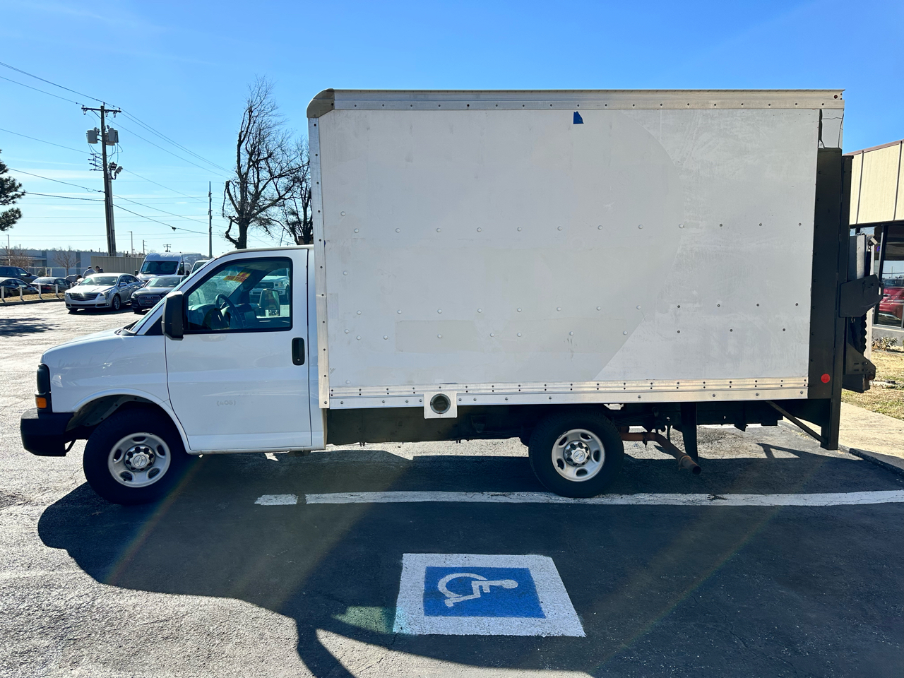 Chevrolet Express Commercial Cutaway 3500 Van 139" 2014