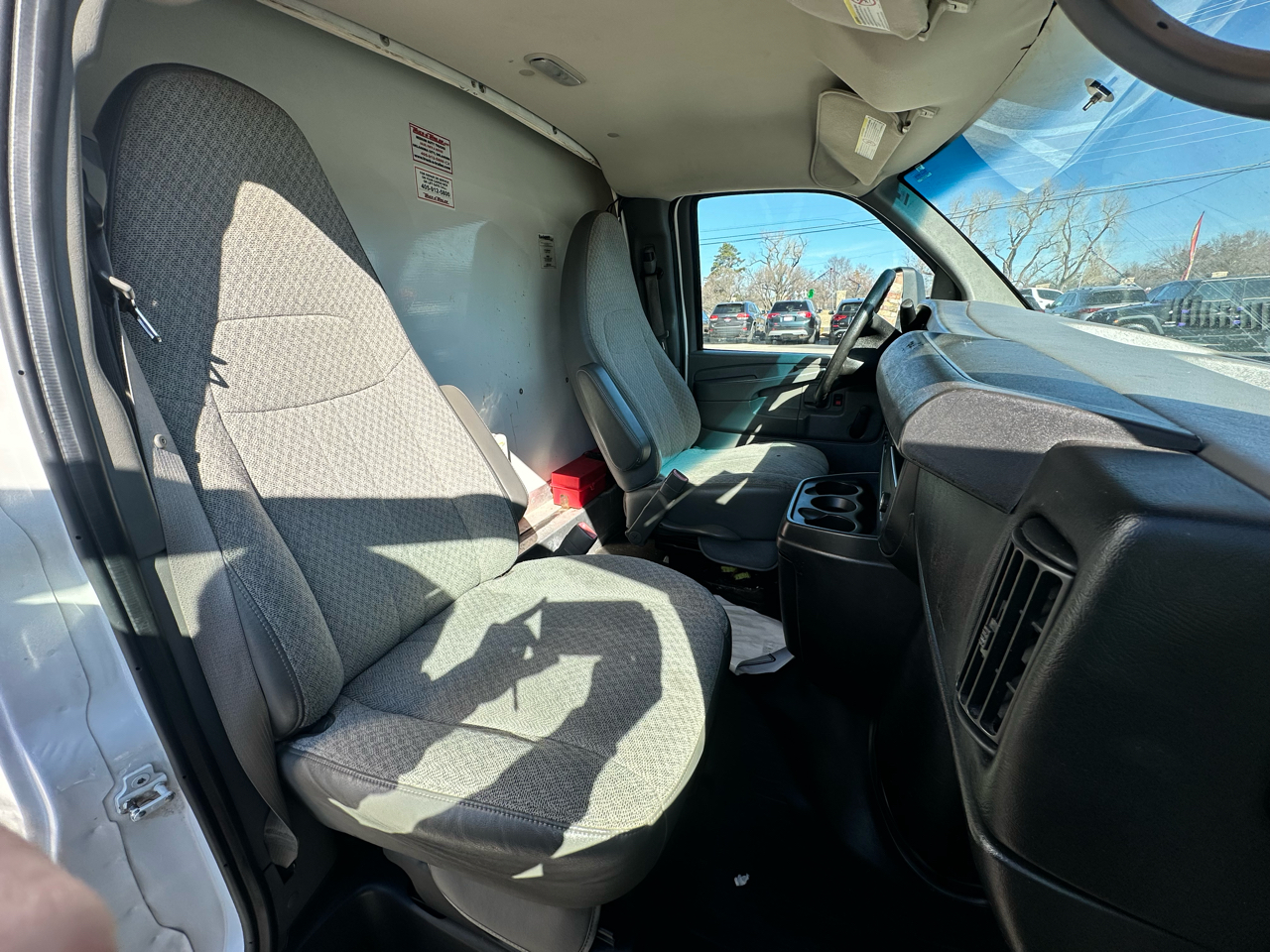 Chevrolet Express Commercial Cutaway 3500 Van 139" 2014