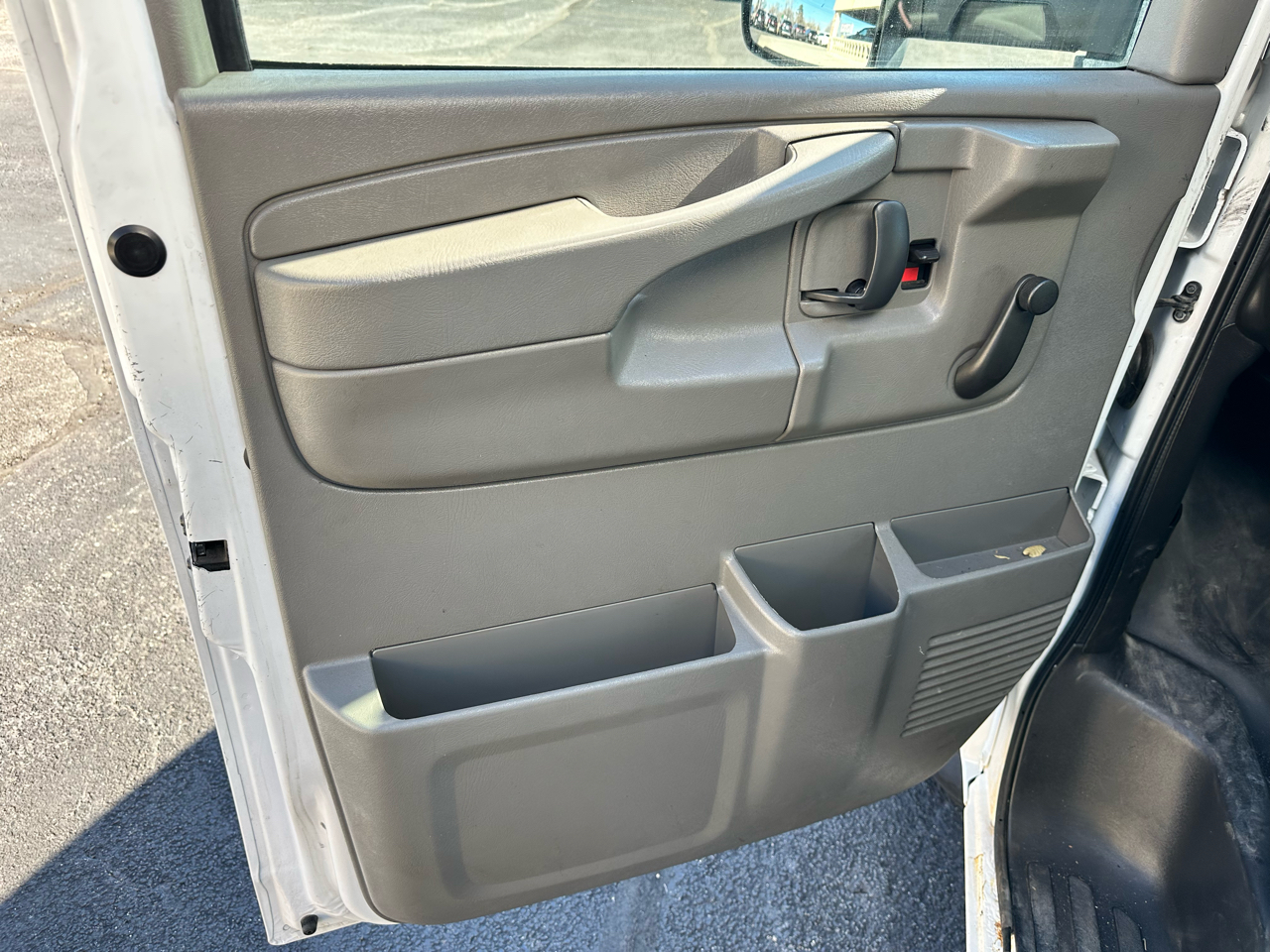 Chevrolet Express Commercial Cutaway 3500 Van 139" 2014