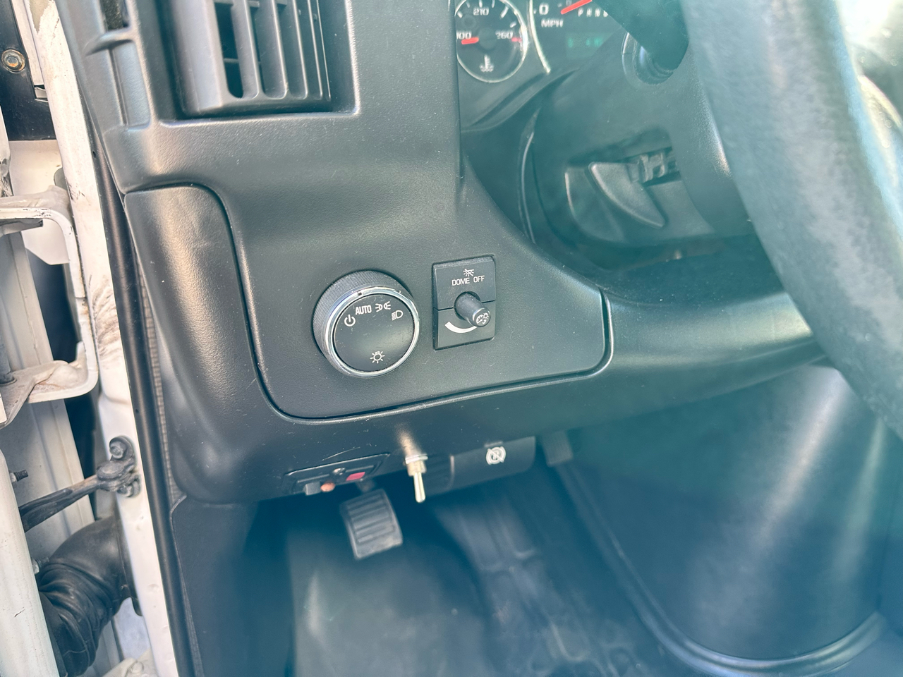 Chevrolet Express Commercial Cutaway 3500 Van 139" 2014