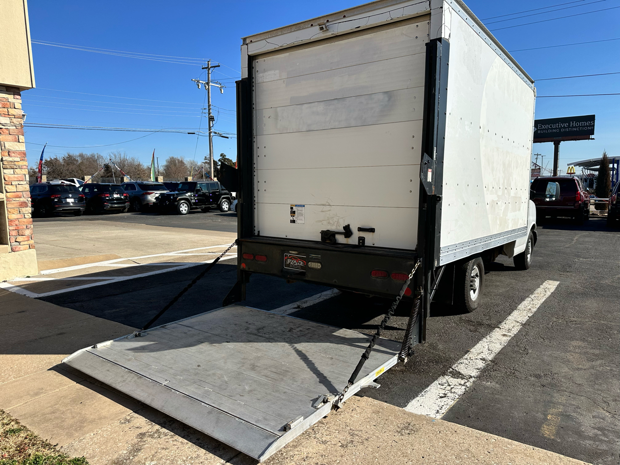 Chevrolet Express Commercial Cutaway 3500 Van 139" 2014