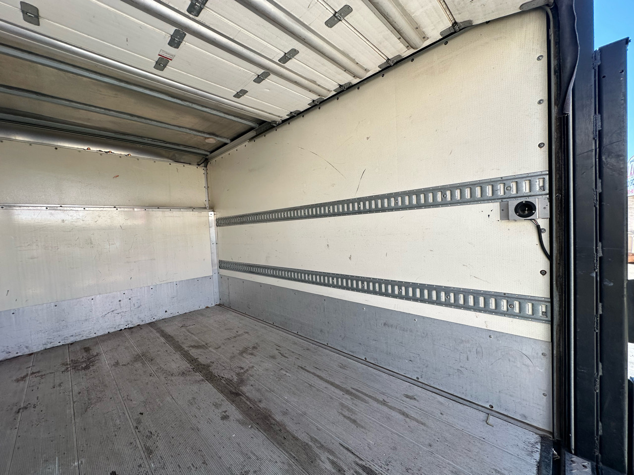 Chevrolet Express Commercial Cutaway 3500 Van 139" 2014