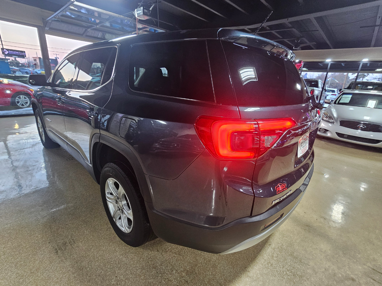GMC Acadia FWD 4dr SLE w/SLE-1 2019