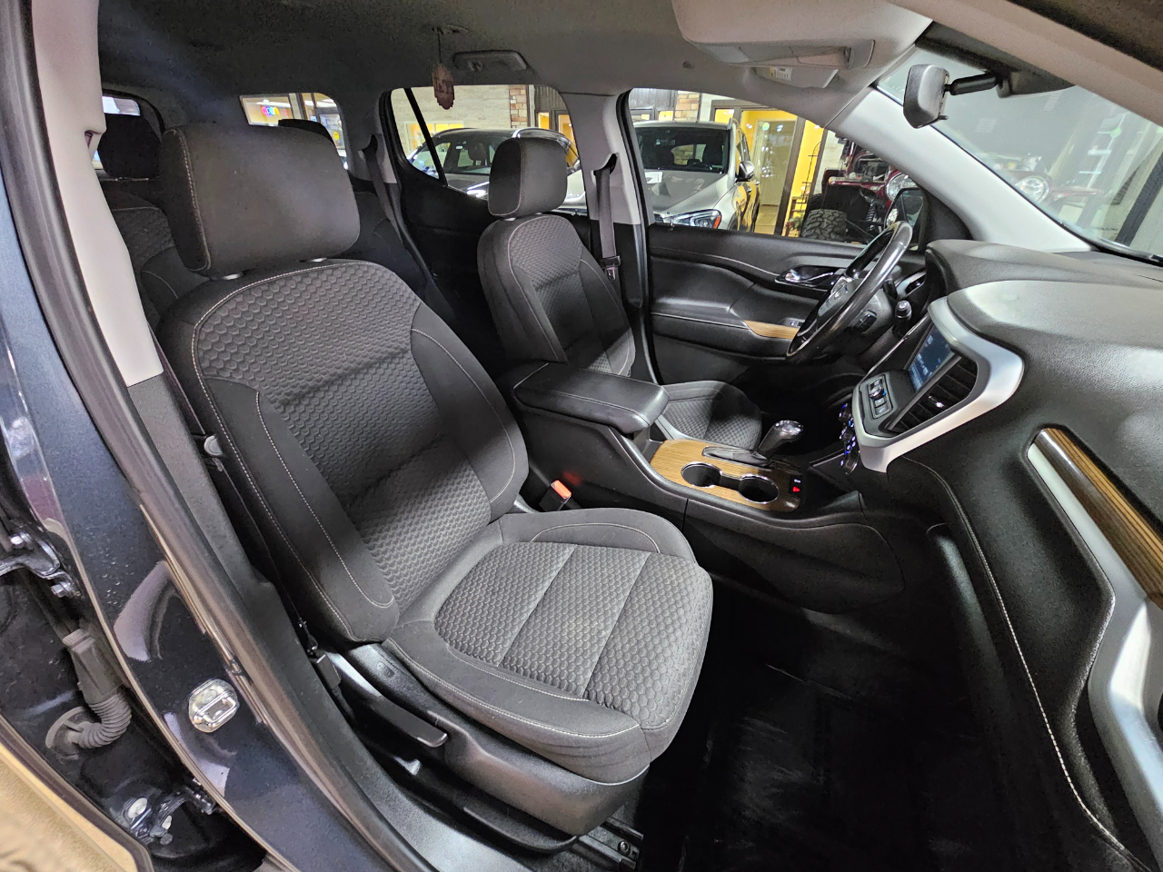 GMC Acadia FWD 4dr SLE w/SLE-1 2019