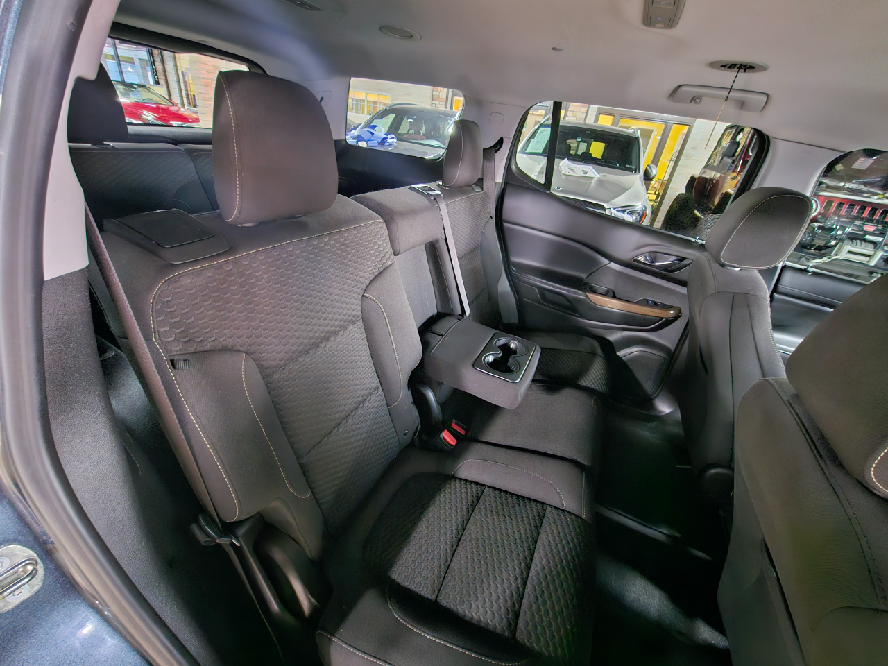 GMC Acadia FWD 4dr SLE w/SLE-1 2019