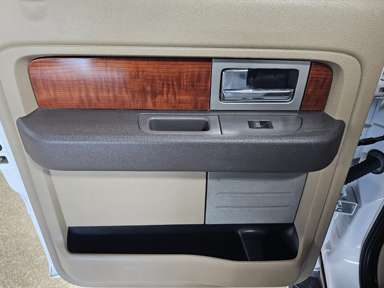 Ford F-150 2WD SuperCrew 145" Lariat 2009