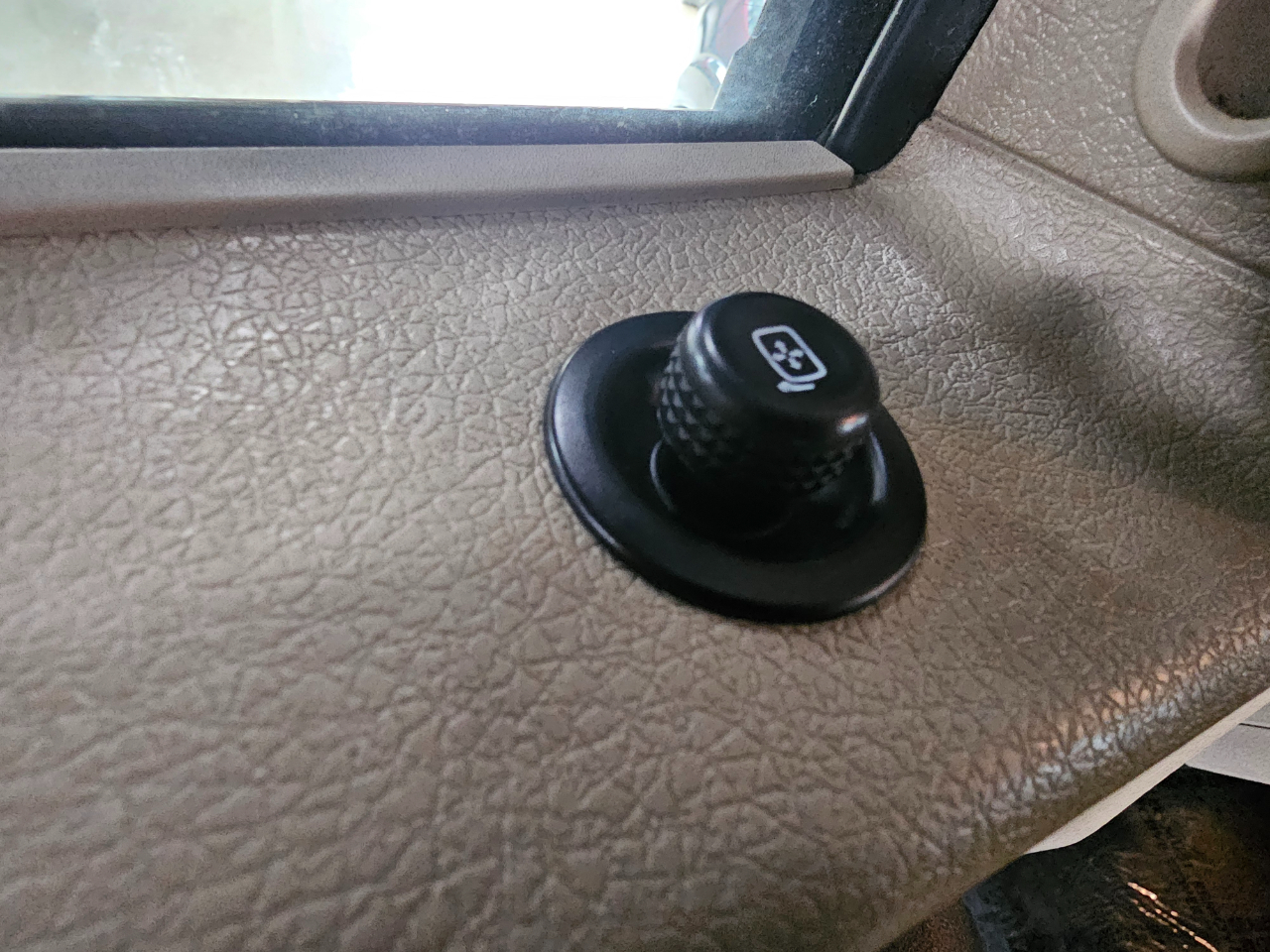 Ford F-150 2WD SuperCrew 145" Lariat 2009