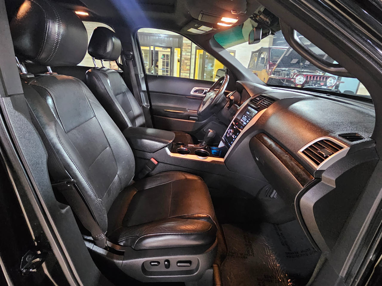 Ford Explorer FWD 4dr Limited 2011