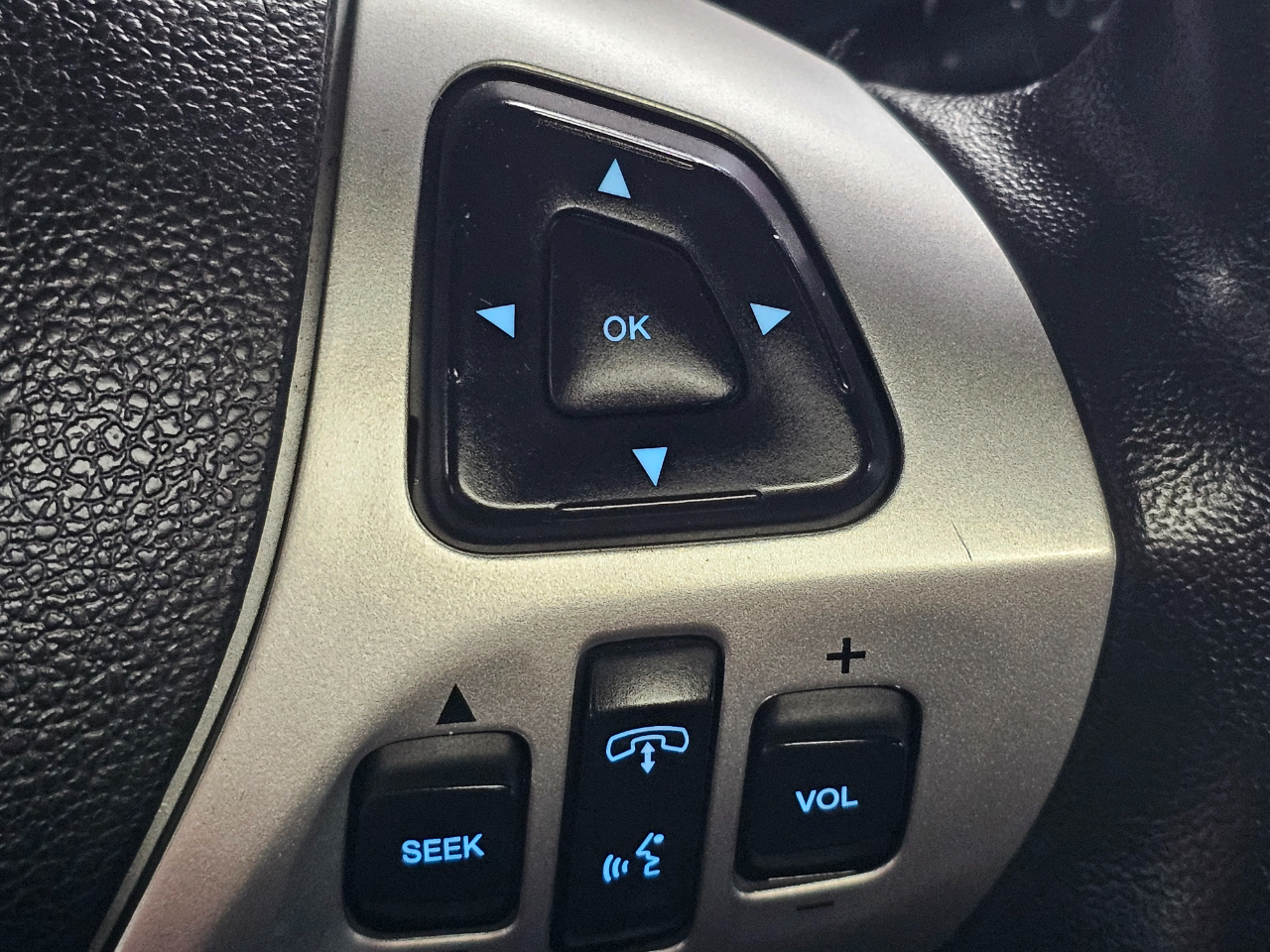 Ford Explorer FWD 4dr Limited 2011