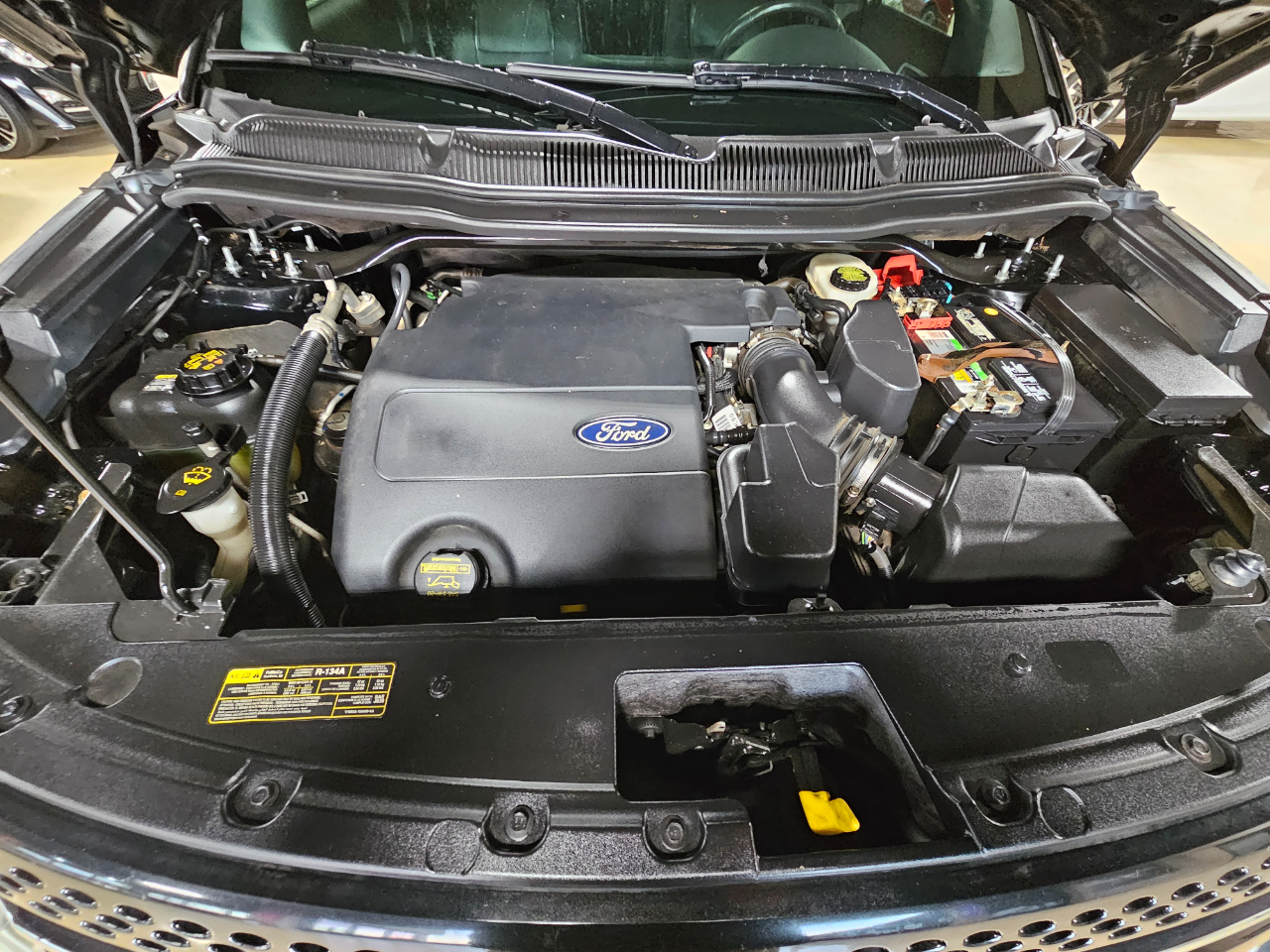 Ford Explorer FWD 4dr Limited 2011