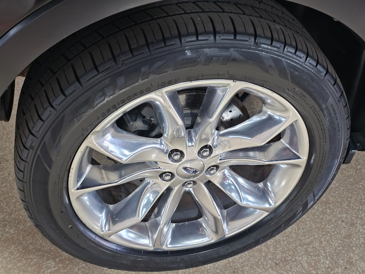 Ford Explorer FWD 4dr Limited 2011