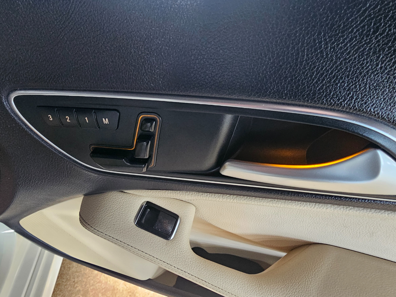 Mercedes-Benz CLA-Class 4dr Sdn CLA 250 FWD 2014