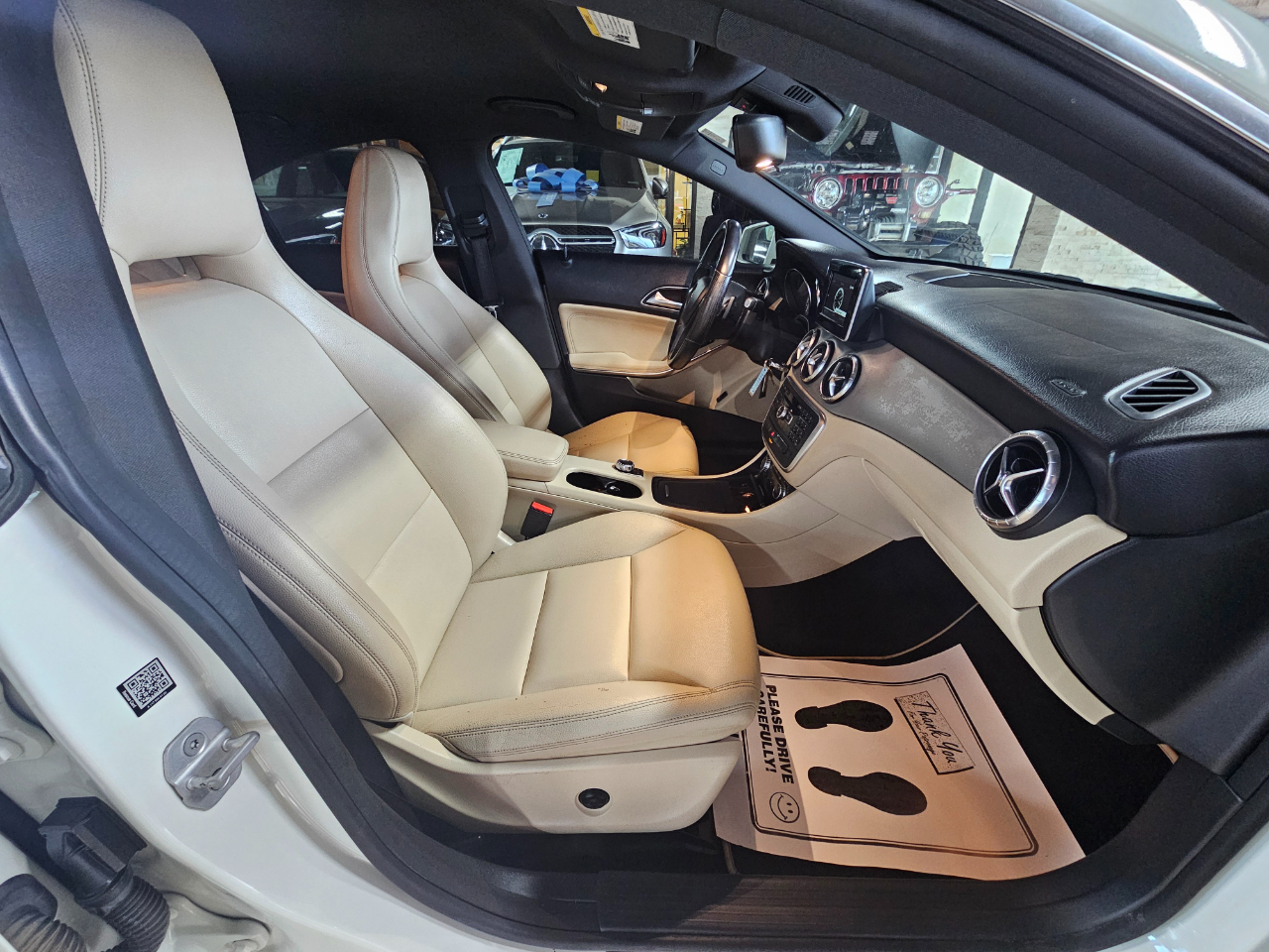 Mercedes-Benz CLA-Class 4dr Sdn CLA 250 FWD 2014