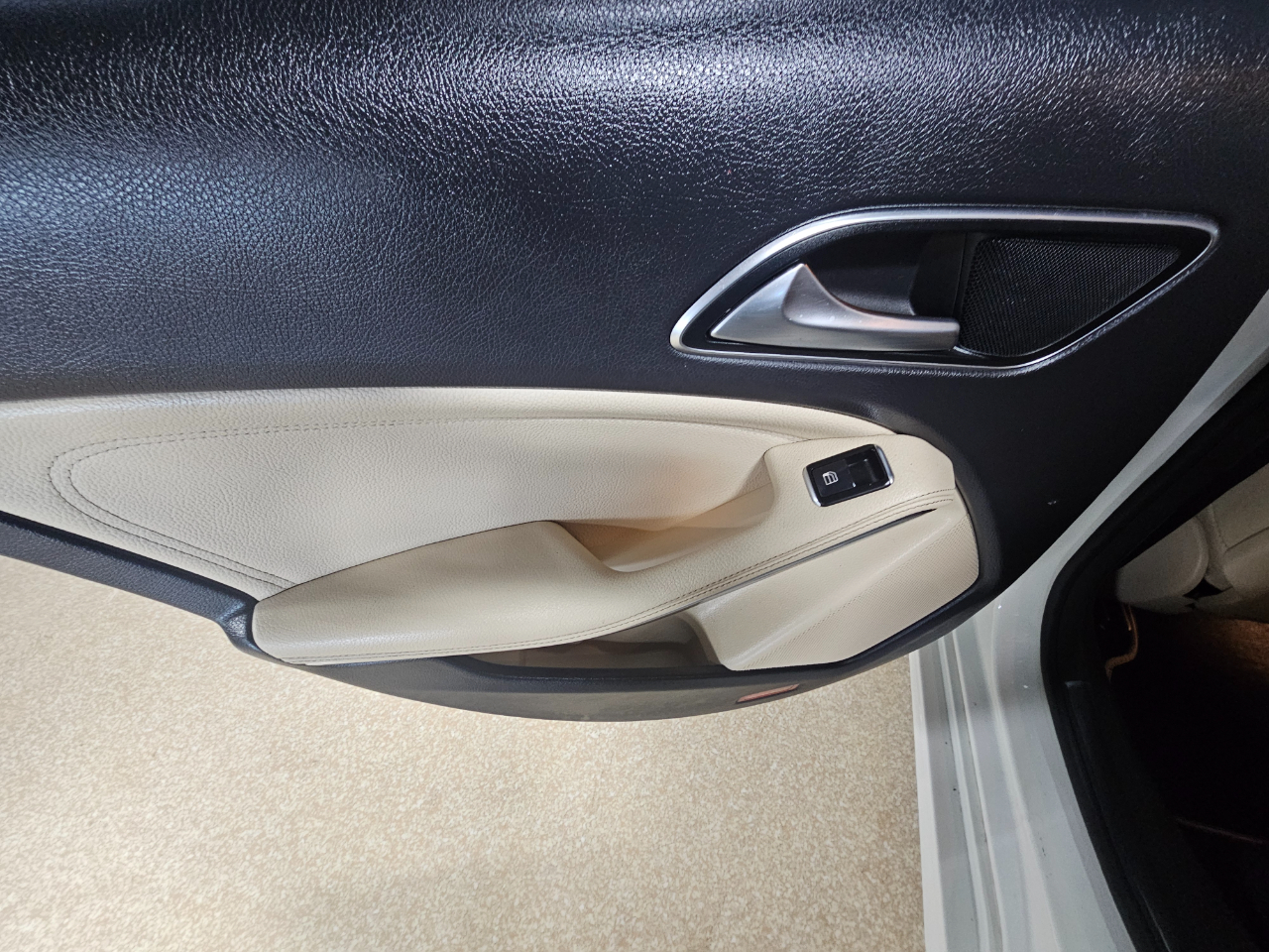 Mercedes-Benz CLA-Class 4dr Sdn CLA 250 FWD 2014