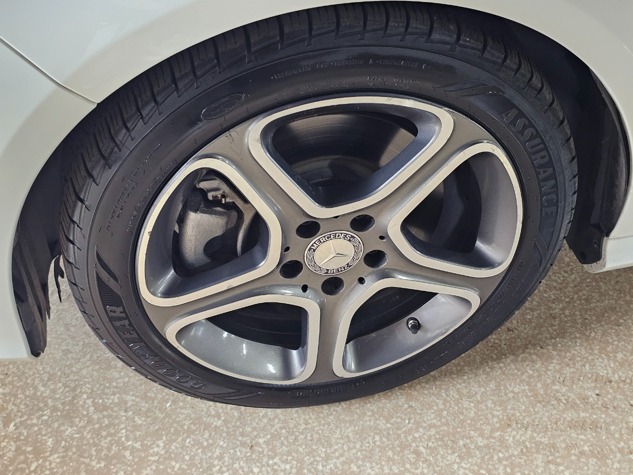 Mercedes-Benz CLA-Class 4dr Sdn CLA 250 FWD 2014