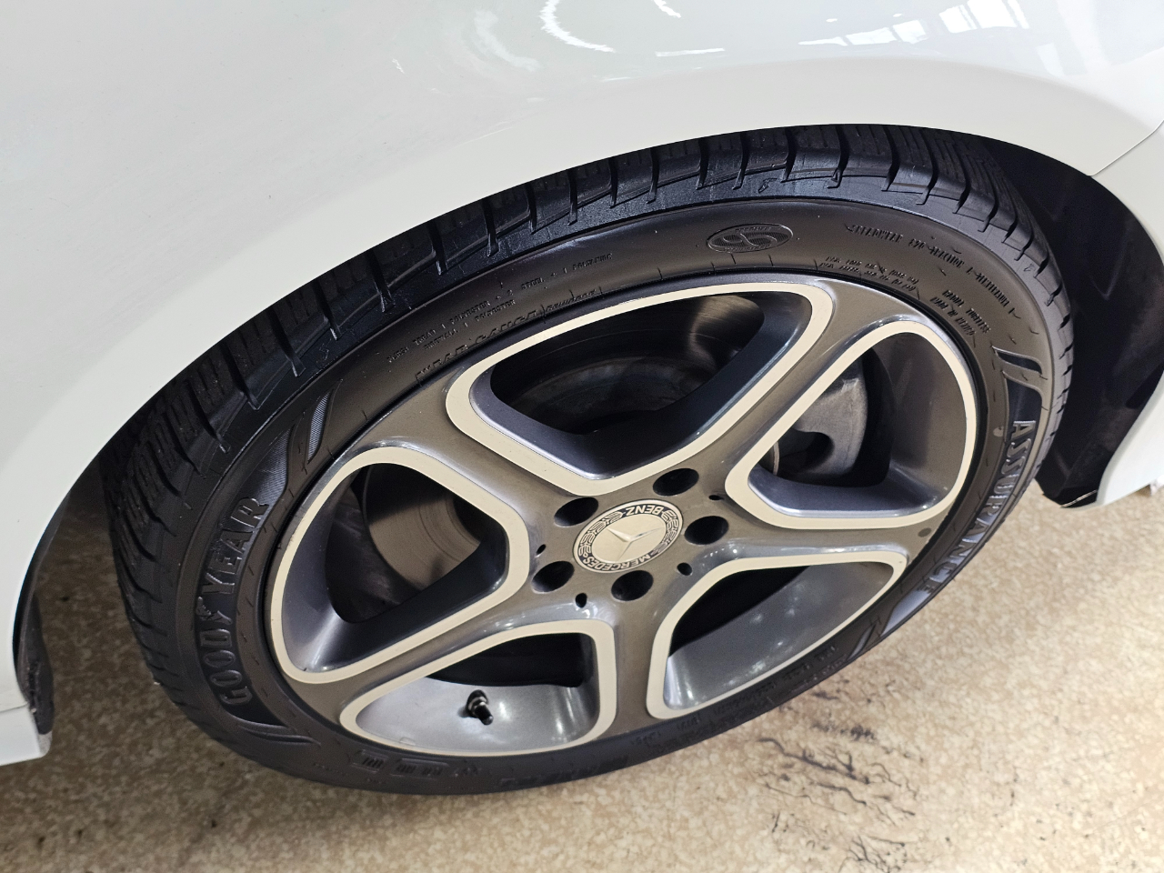 Mercedes-Benz CLA-Class 4dr Sdn CLA 250 FWD 2014