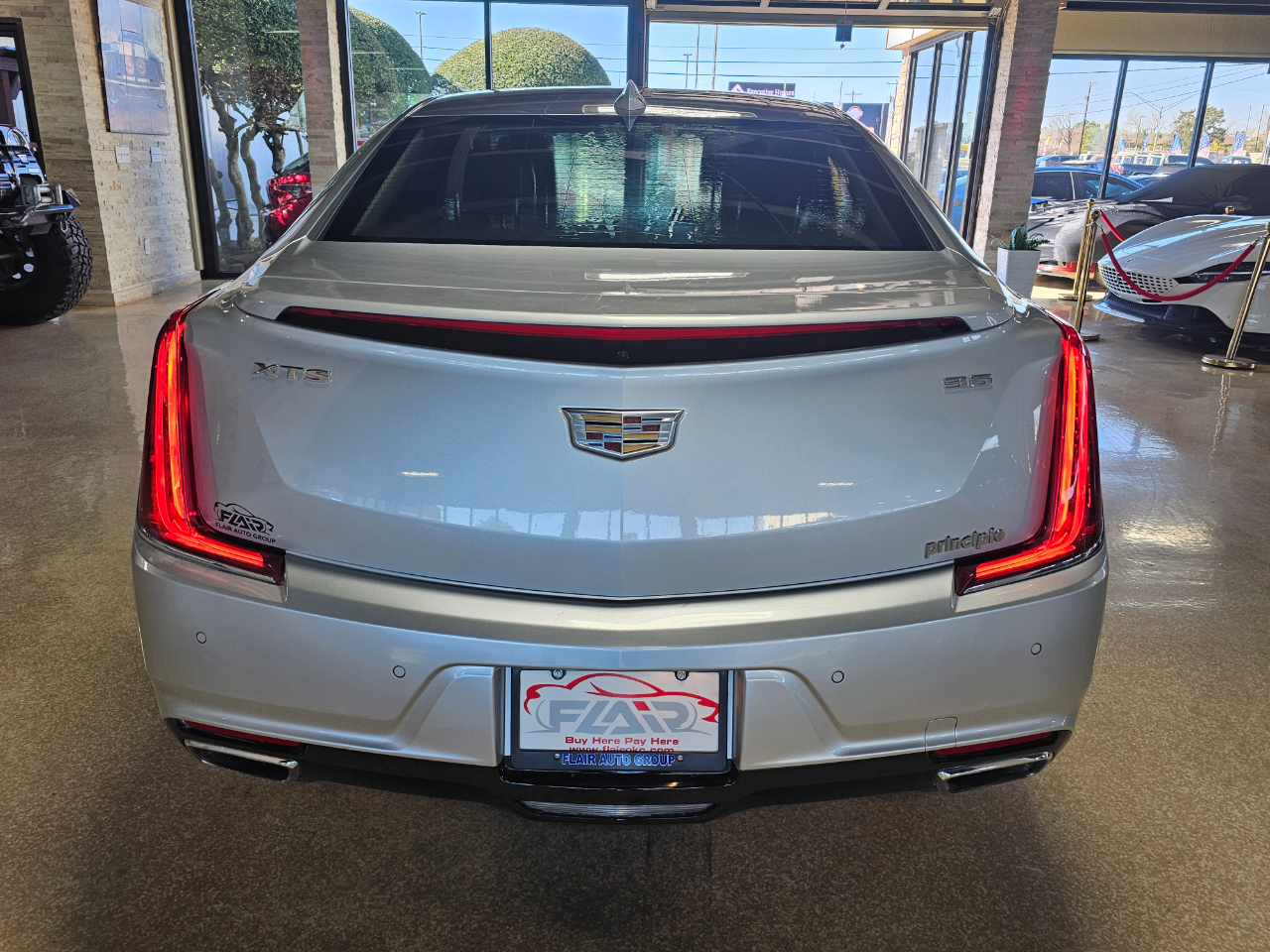 Cadillac XTS 4dr Sdn Luxury FWD 2019