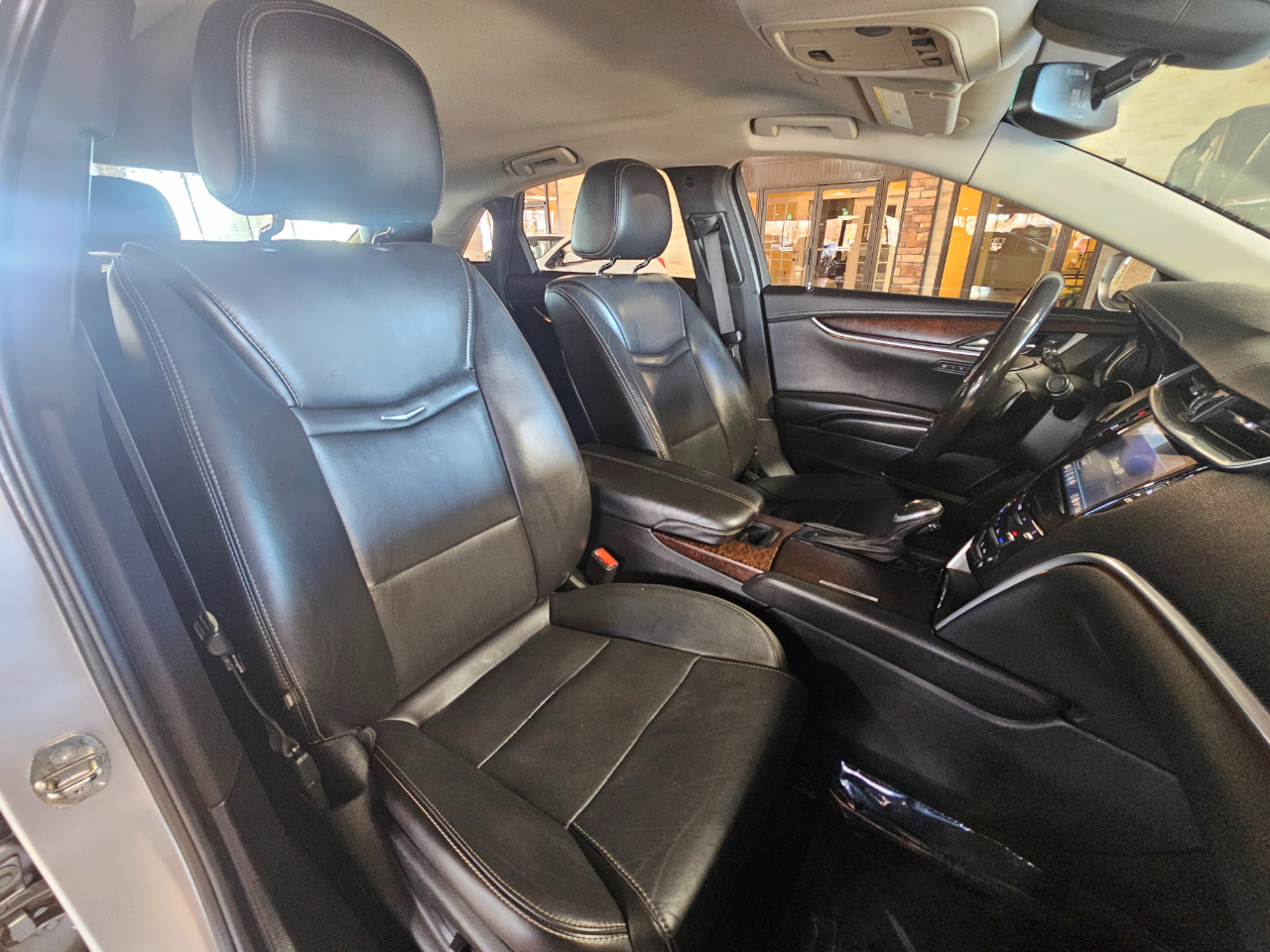 Cadillac XTS 4dr Sdn Luxury FWD 2019