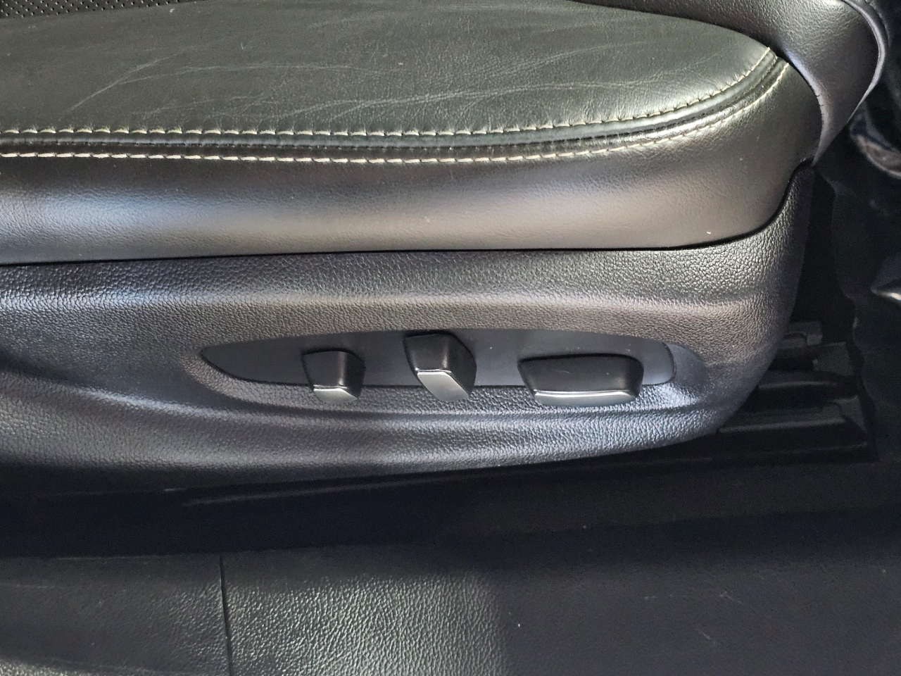 Cadillac XTS 4dr Sdn Luxury FWD 2019