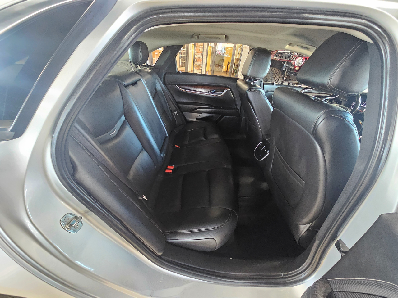 Cadillac XTS 4dr Sdn Luxury FWD 2019