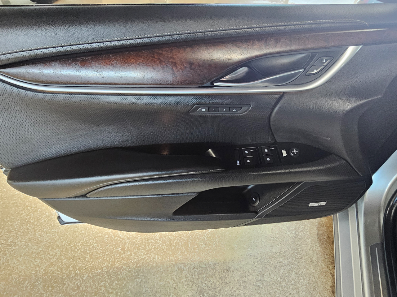 Cadillac XTS 4dr Sdn Luxury FWD 2019