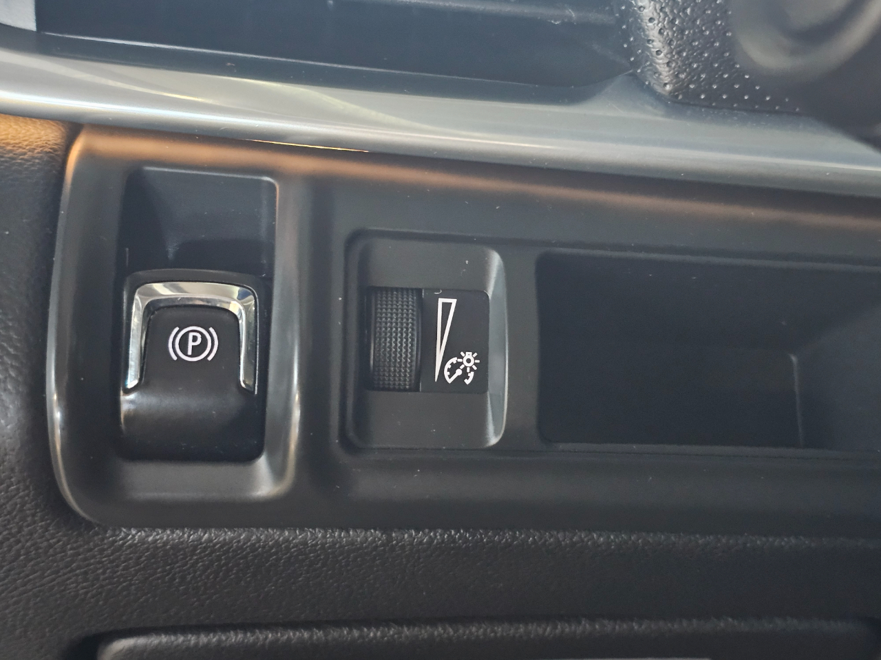 Cadillac XTS 4dr Sdn Luxury FWD 2019