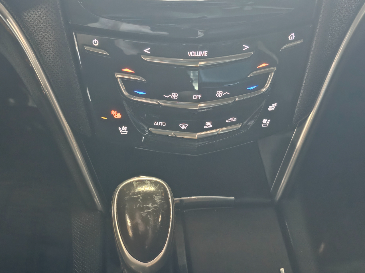 Cadillac XTS 4dr Sdn Luxury FWD 2019