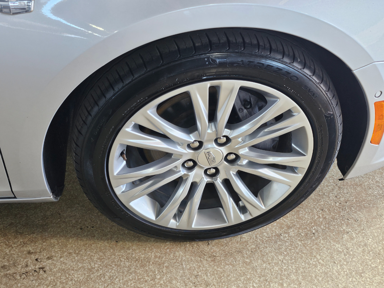 Cadillac XTS 4dr Sdn Luxury FWD 2019