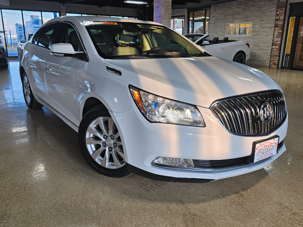 2015 Buick LaCrosse 4dr Sdn Leather FWD