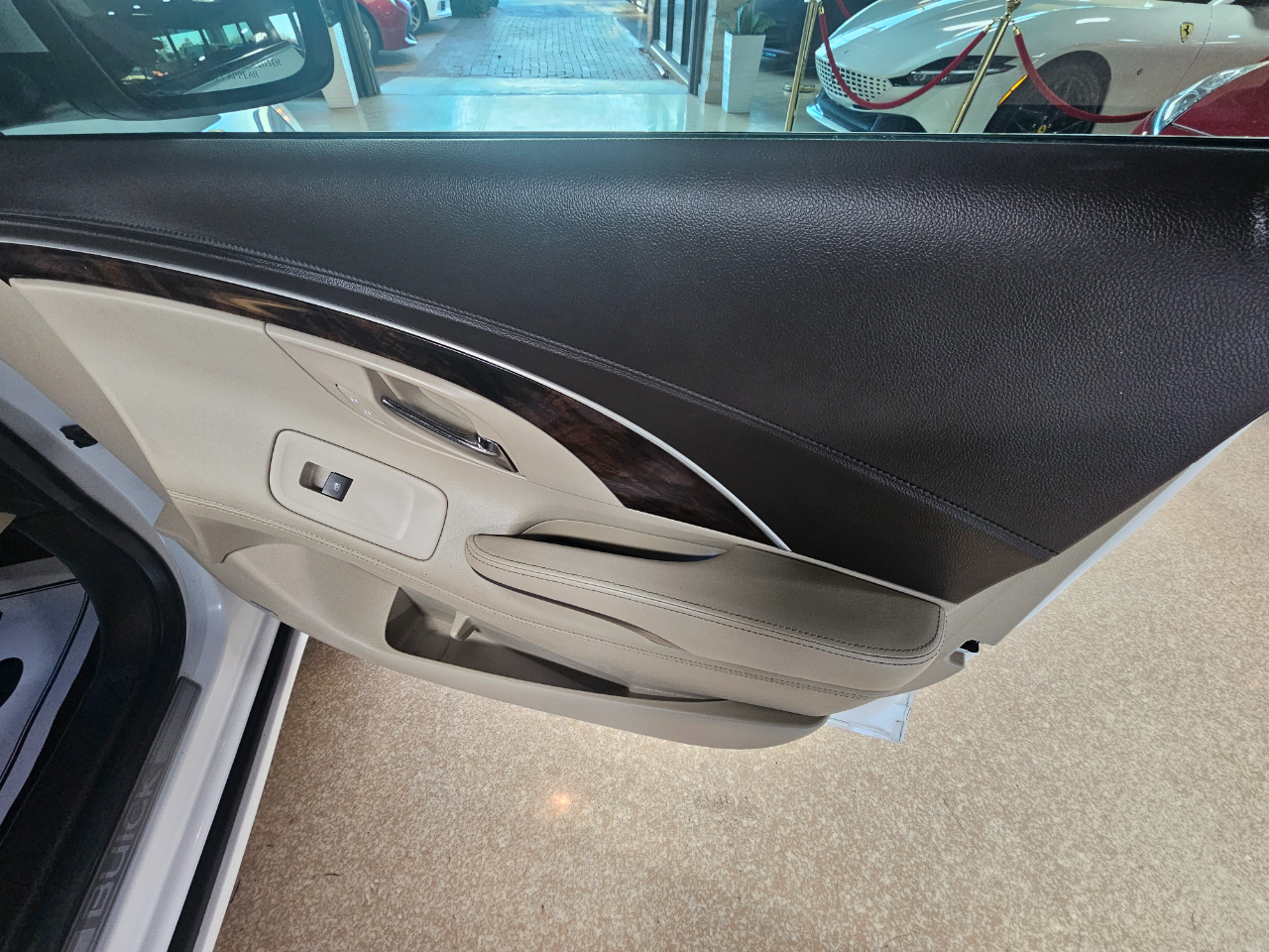 Buick LaCrosse 4dr Sdn Leather FWD 2015