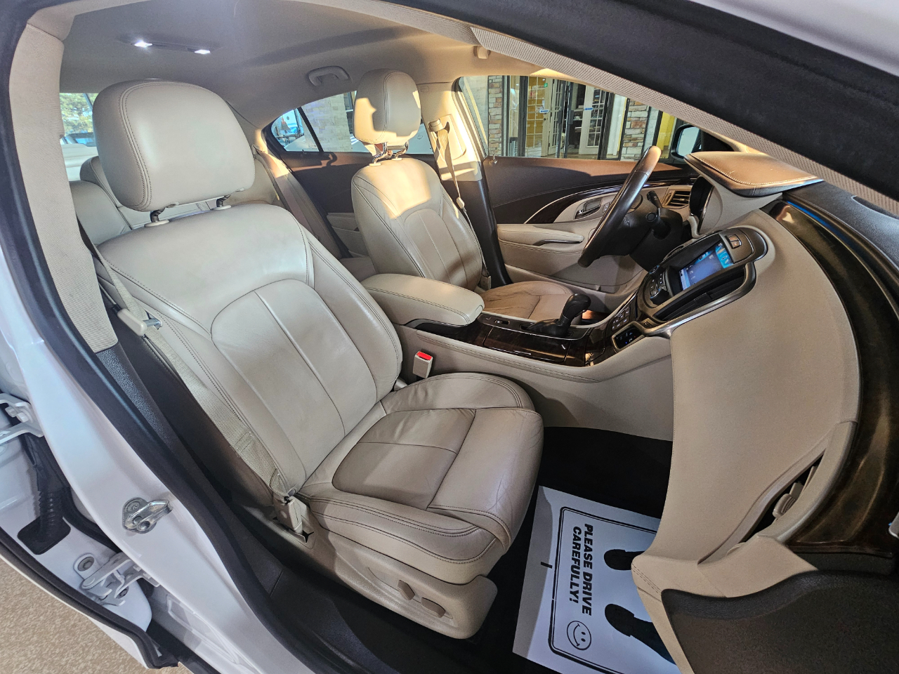 Buick LaCrosse 4dr Sdn Leather FWD 2015