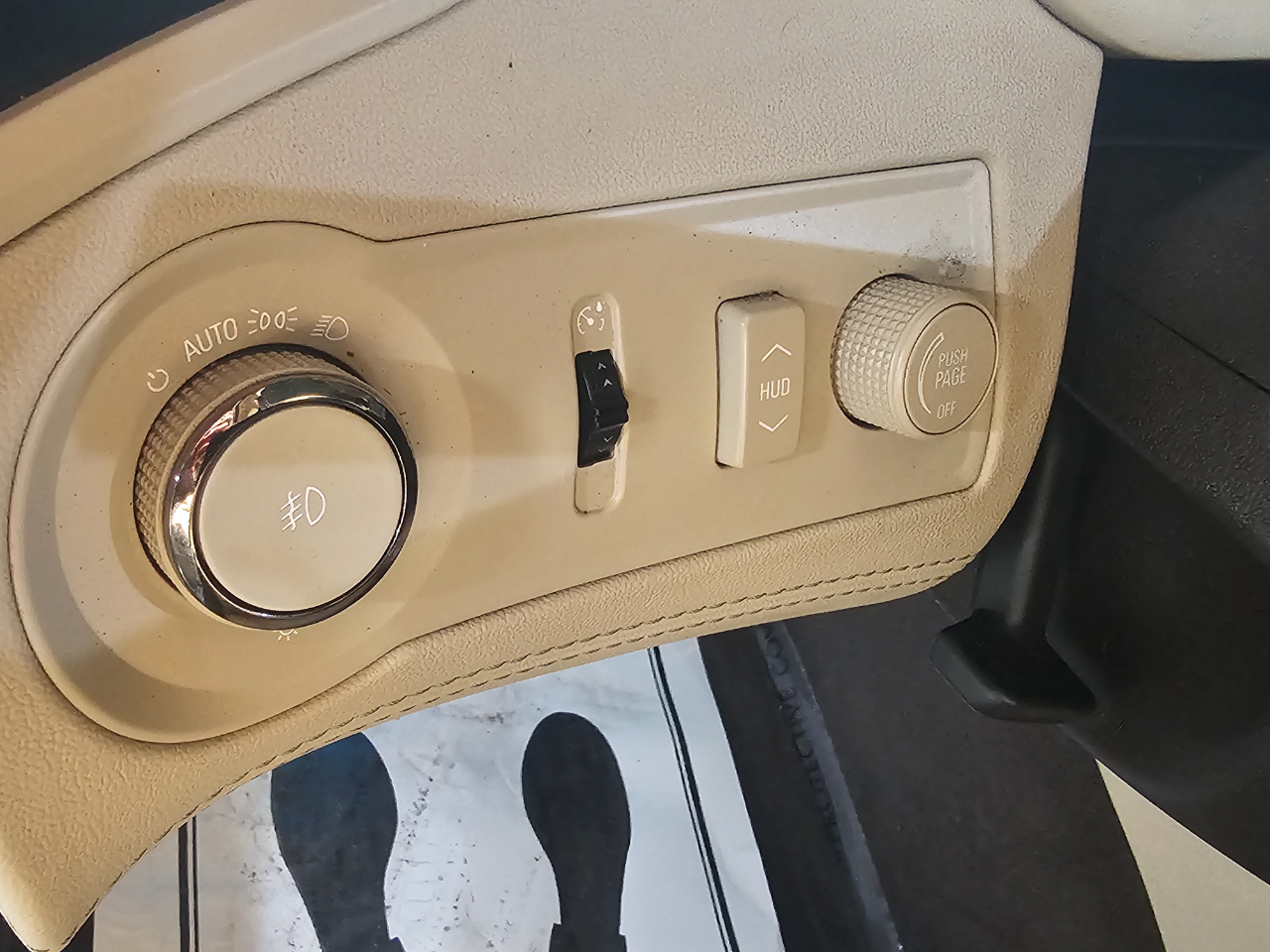 Buick LaCrosse 4dr Sdn Leather FWD 2015