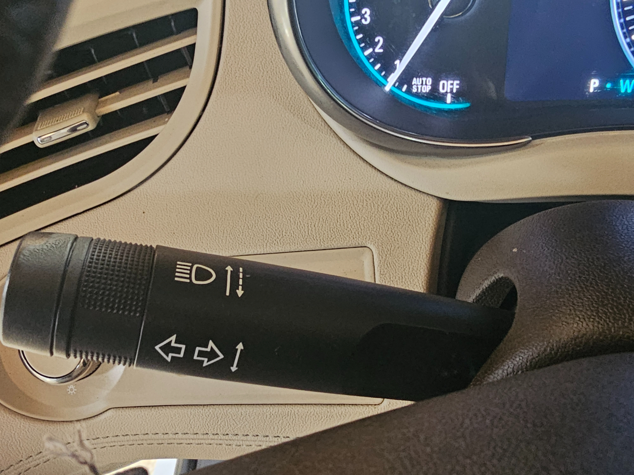 Buick LaCrosse 4dr Sdn Leather FWD 2015