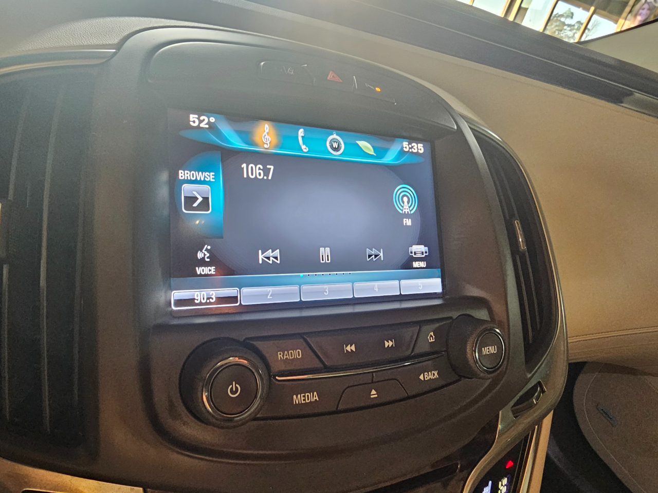 Buick LaCrosse 4dr Sdn Leather FWD 2015