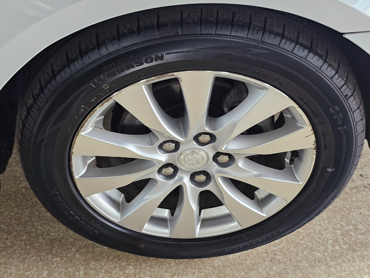 Buick LaCrosse 4dr Sdn Leather FWD 2015