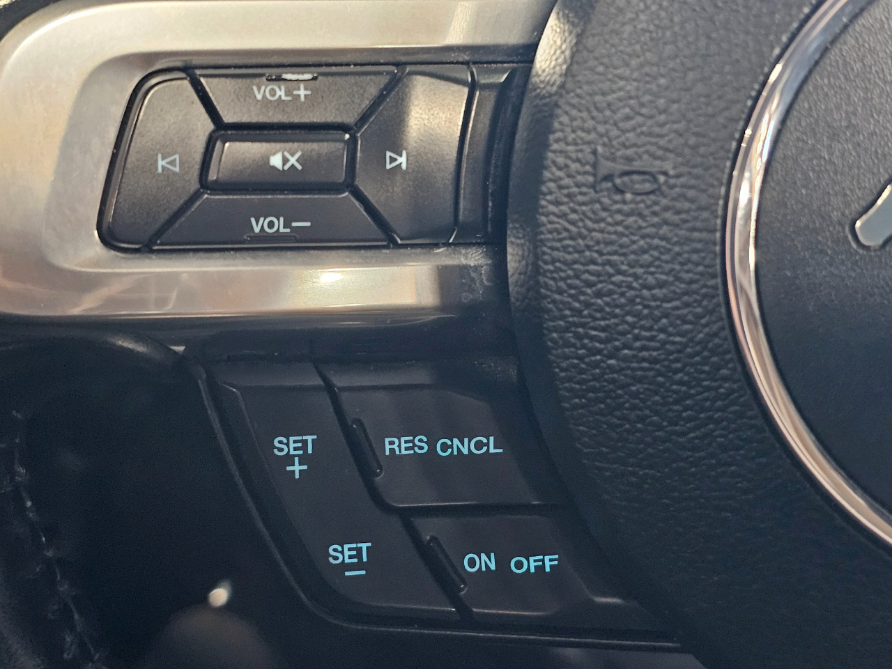 Ford Mustang EcoBoost Convertible 2023