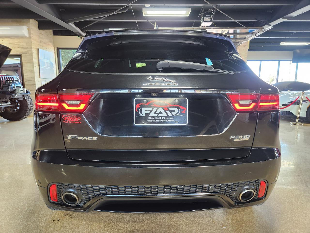 Jaguar E-Pace P300 AWD R-Dynamic HSE 2018