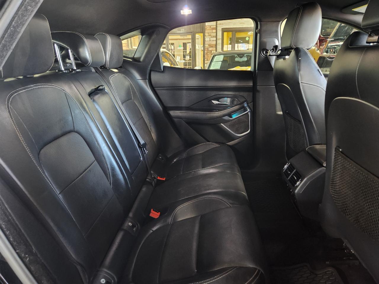 Jaguar E-Pace P300 AWD R-Dynamic HSE 2018