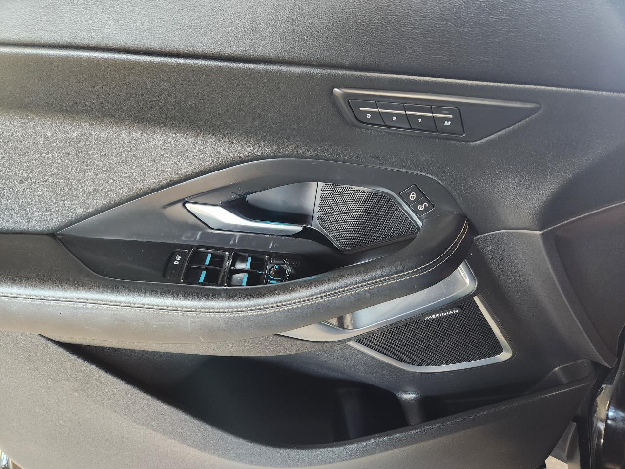 Jaguar E-Pace P300 AWD R-Dynamic HSE 2018