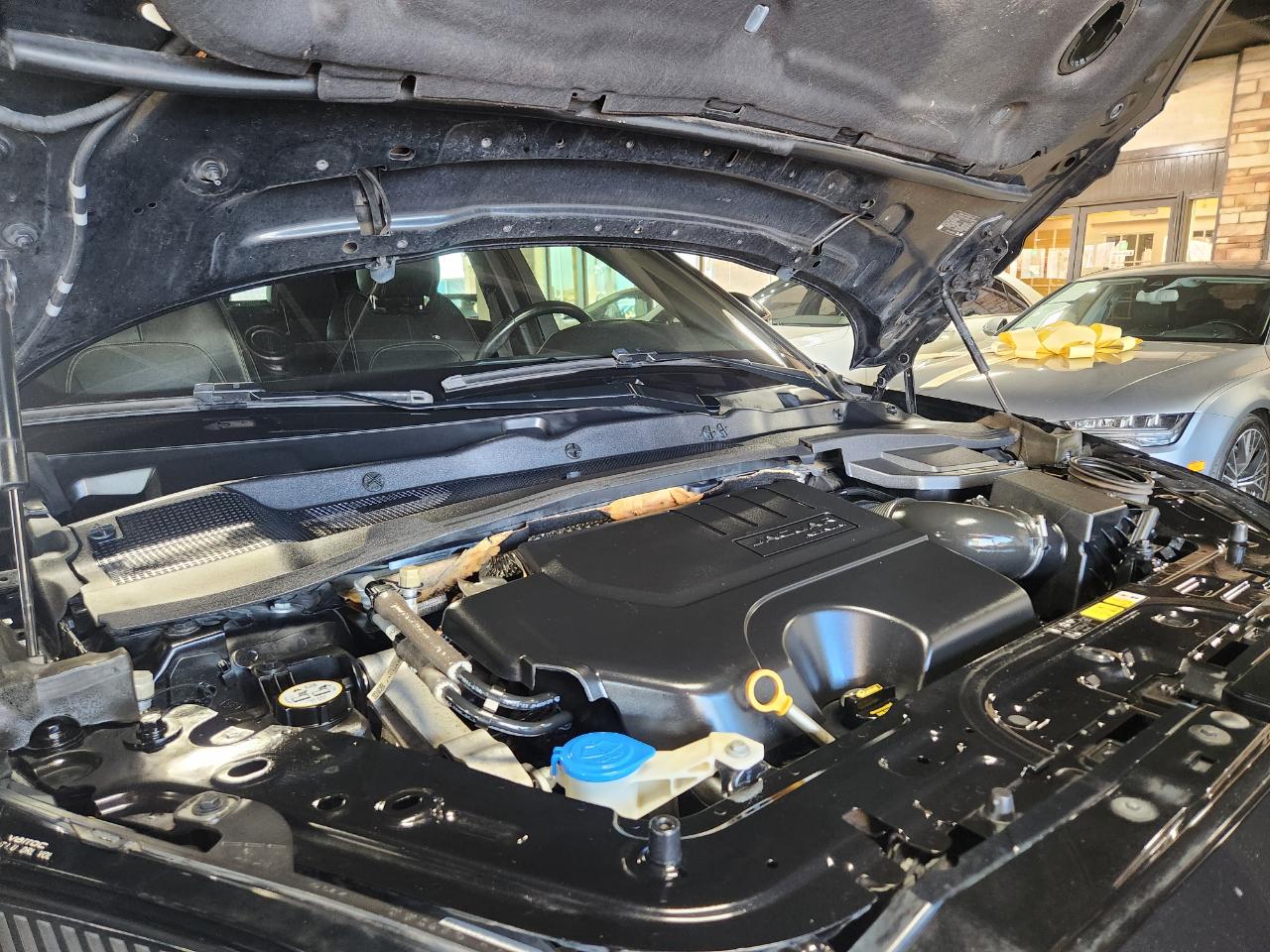 Jaguar E-Pace P300 AWD R-Dynamic HSE 2018