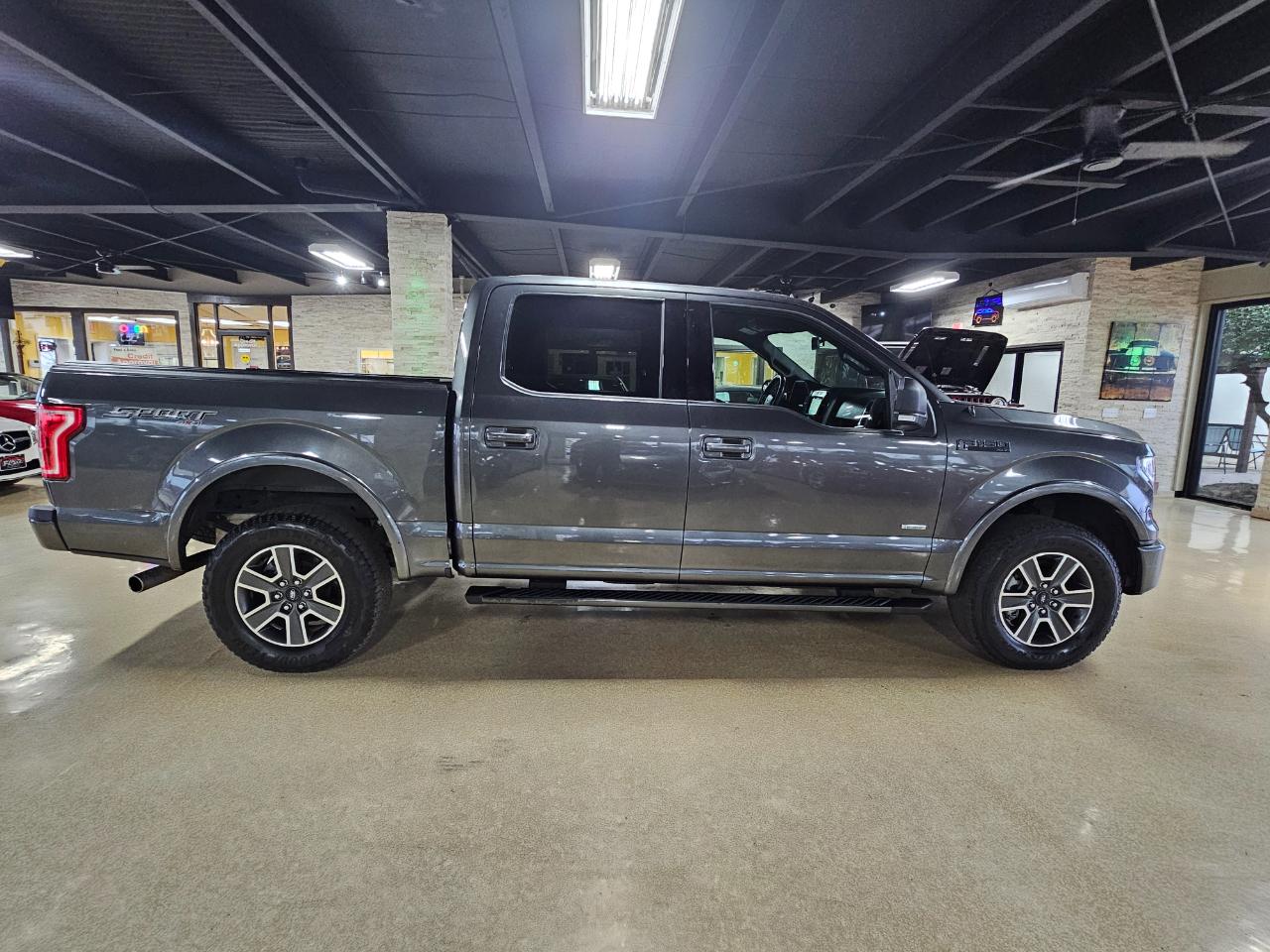 Ford F-150 4WD SuperCrew 145" XLT 2016
